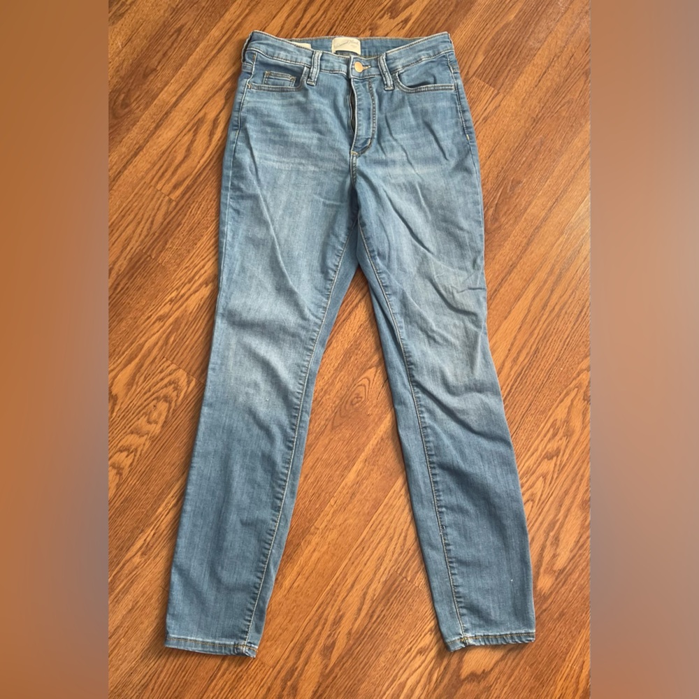 Universal Thread Medium Blue Denim Jeans